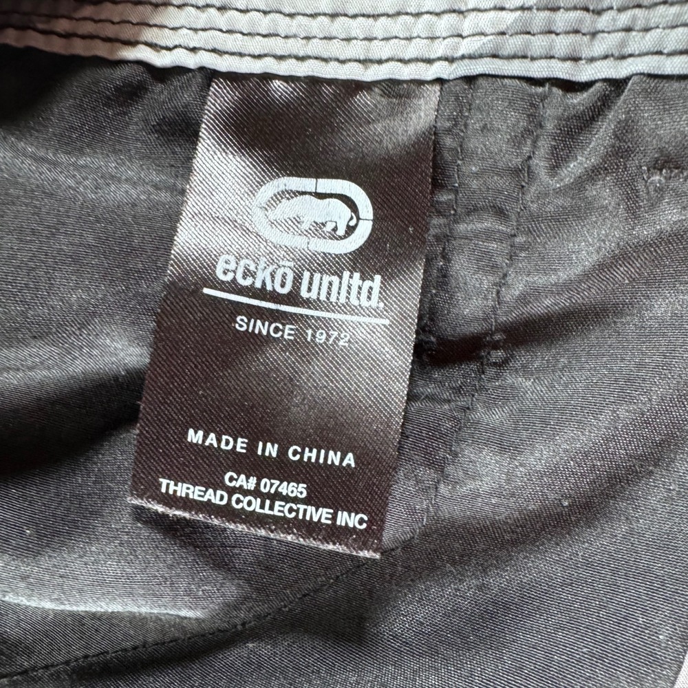 Ecko Unltd Camo Cargo Shorts Mens 32 Streetwear Y2K Skate Utility Baggy Gray - Picture 3 of 14